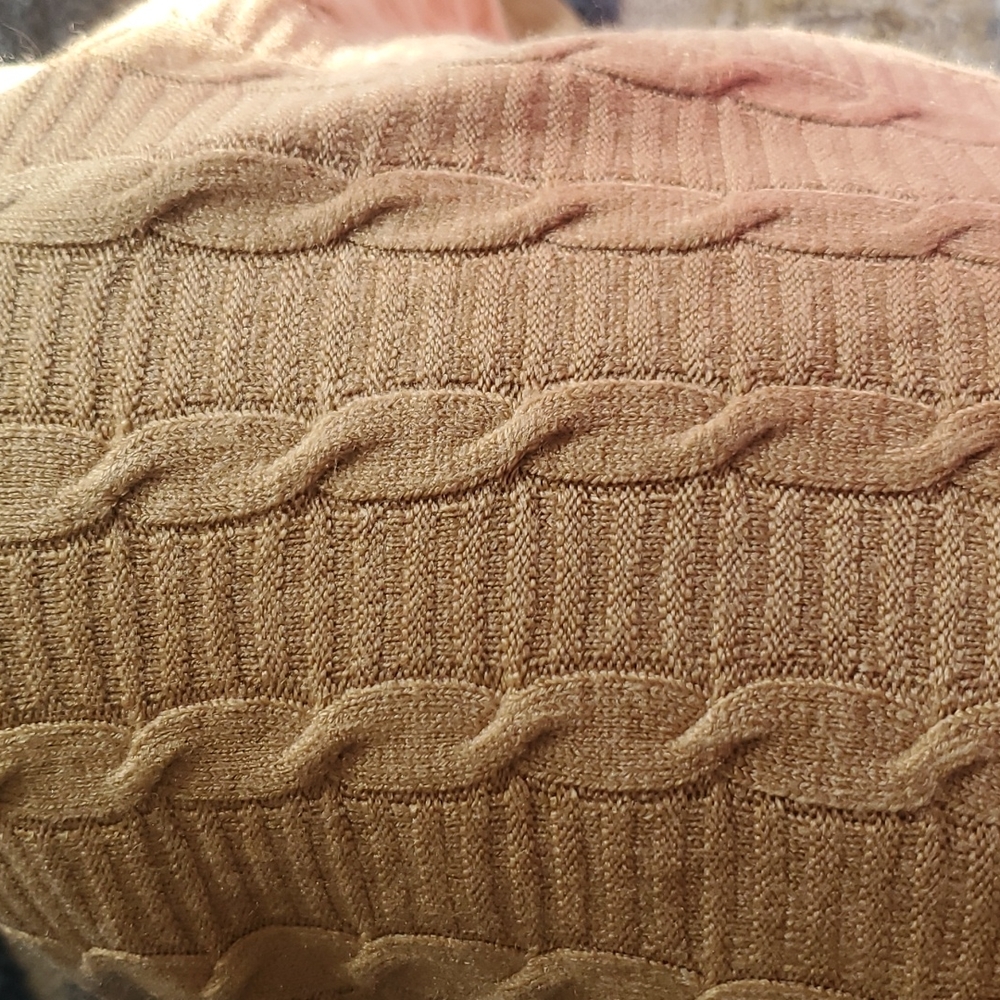 Sweater - Picture 8 of 10